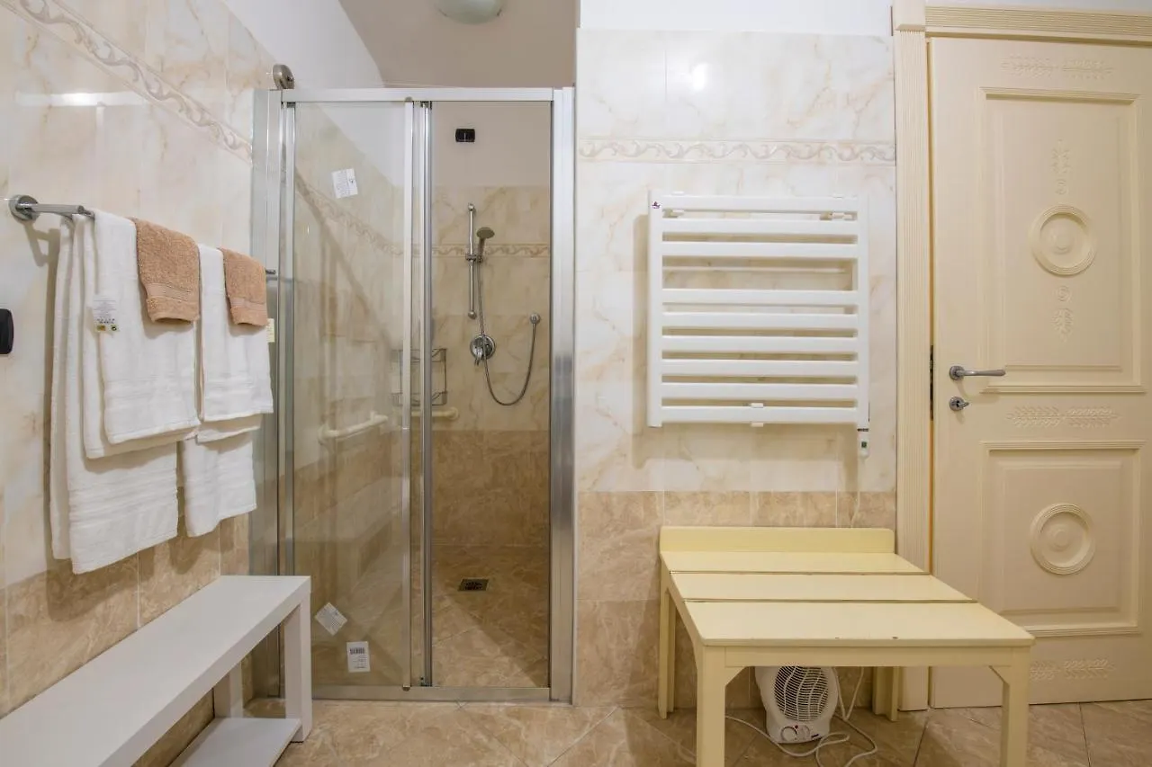 Sunlago House Lake Front & Pool Desenzano del Garda 0*,