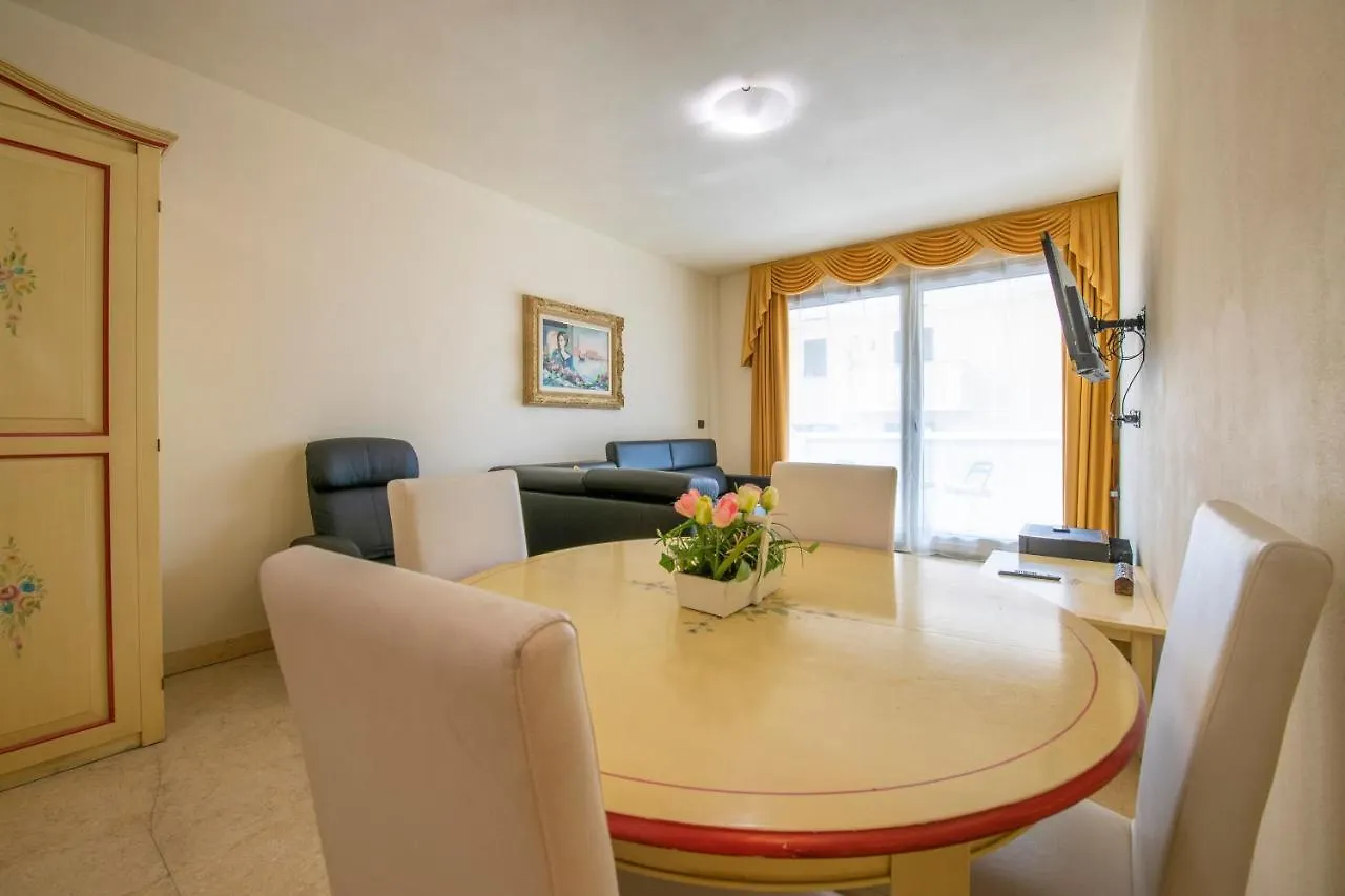 Sunlago House Lake Front & Pool Desenzano del Garda Olaszország