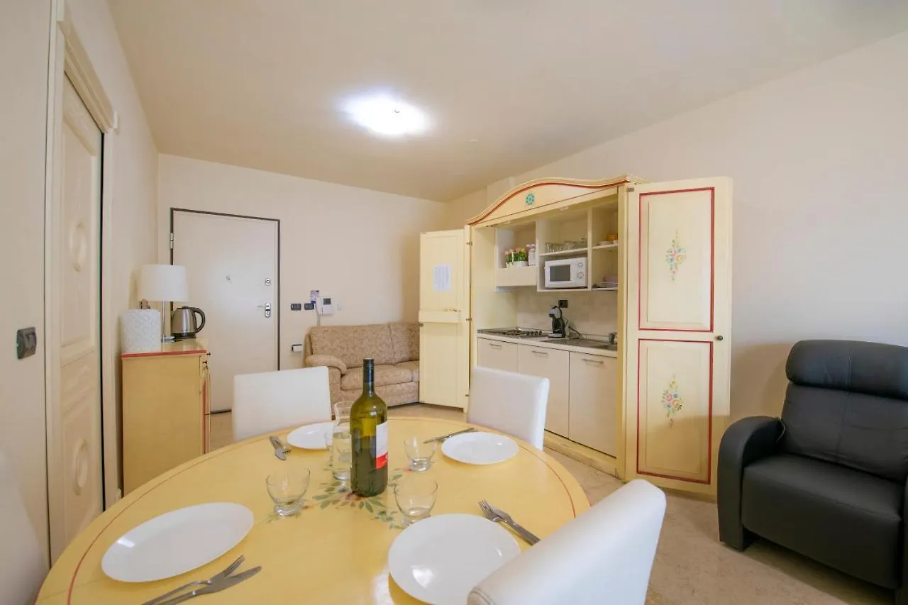 Sunlago House Lake Front & Pool Desenzano del Garda