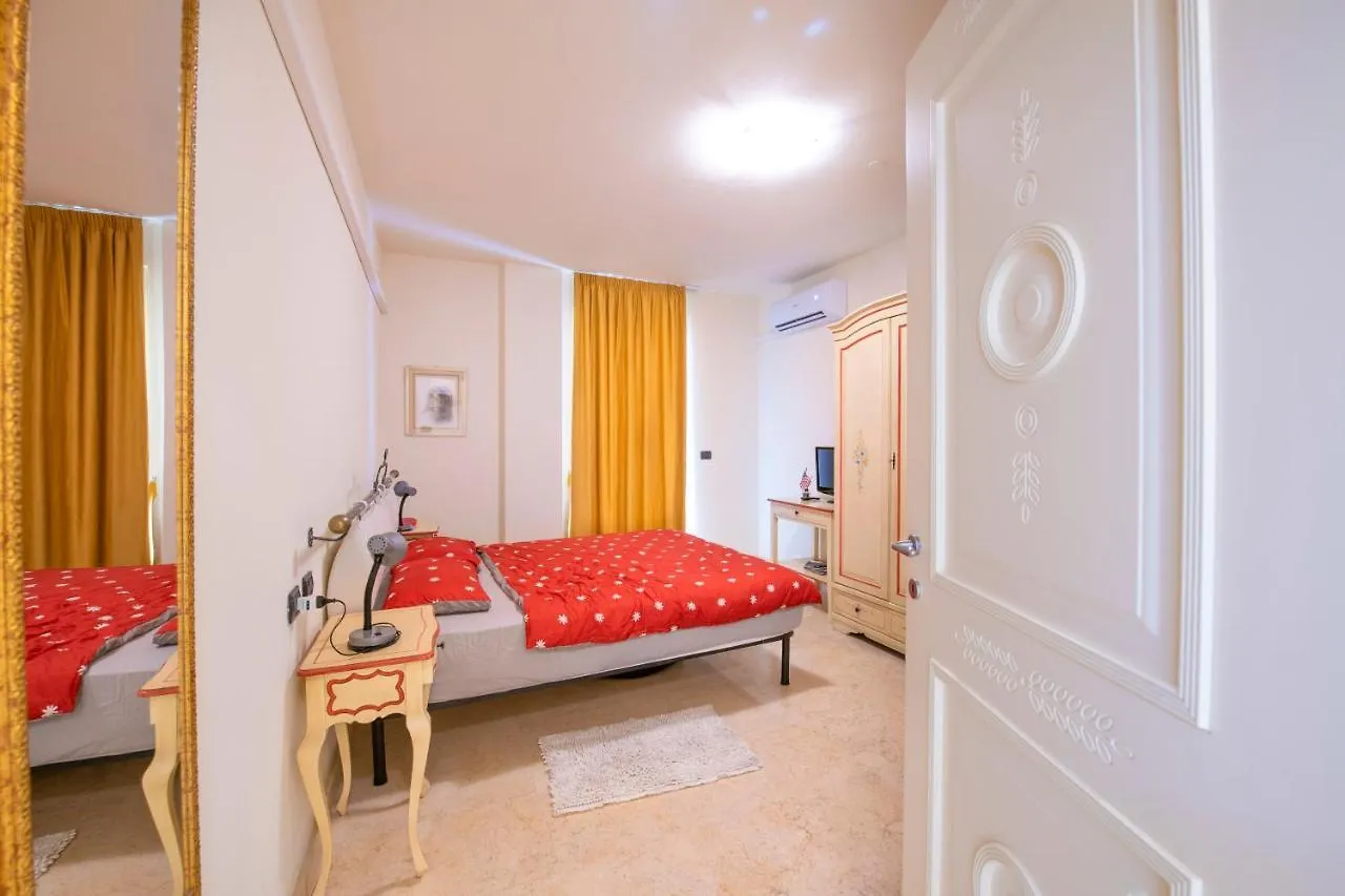 Sunlago House Lake Front & Pool Desenzano del Garda